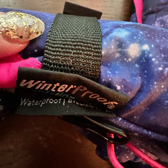 Girls Gloves. Pink/Purple. ***New*** - Picture 4 of 4